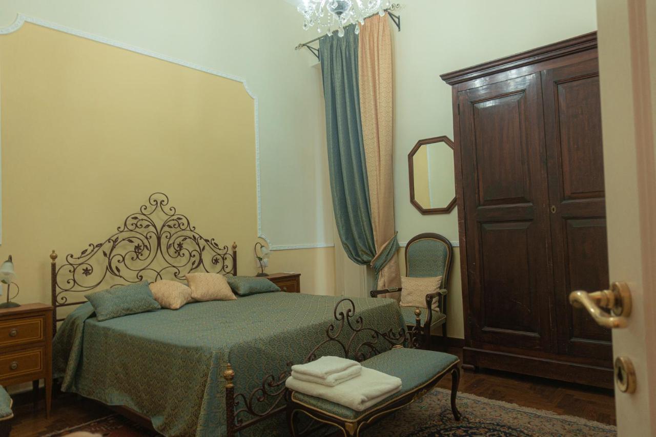 Palazzo Capece Caivano Exterior foto